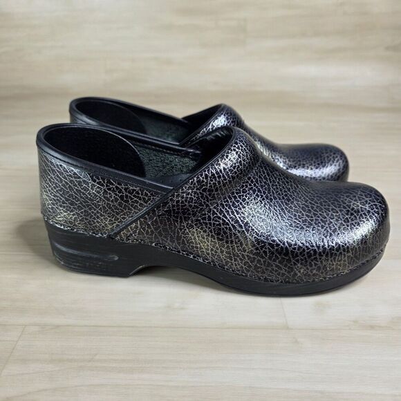 DANSKO Women's Clogs Black Cracked Leather With Silver Patent Size 11.5 US 42 EU - Picture 1 of 10